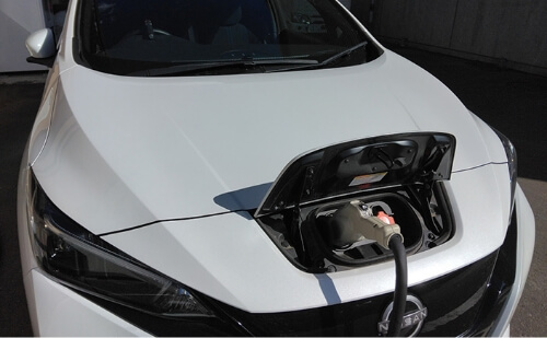 ソーラーパネル×電気自動車